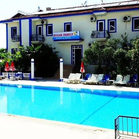 Sugar Family Aparthotel *